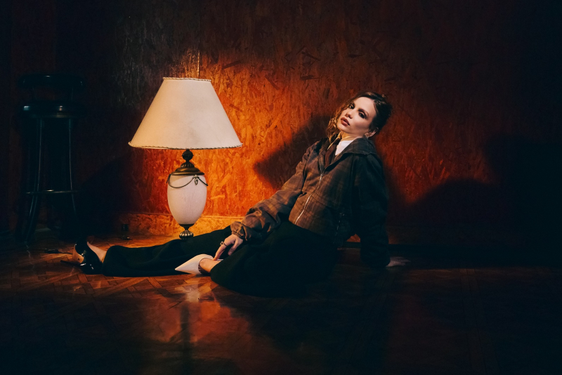 Carol Biazin apresenta turnê acústica 'nem tão pouco assim' pela primeira vez em Pelotas e Novo Hamburgo em setembro