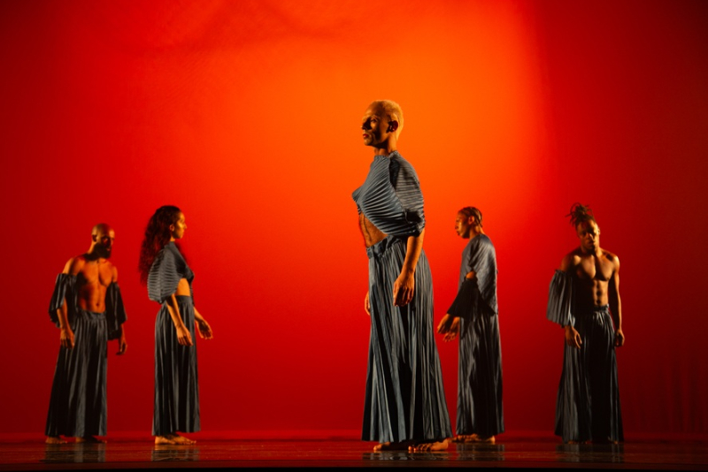 Espetáculo 'Peixes' tem apresentação única no Teatro Simões Lopes Neto neste sábado, (14)