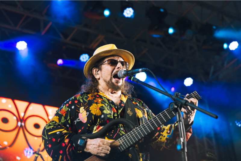 Geraldo Azevedo leva turnê 'Oitentação' a Porto Alegre em apresentação especial no Teatro do Bourbon Country