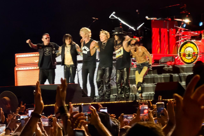 Porto Alegre volta ao seu instinto de capital do rock com show histórico do Guns N' Roses