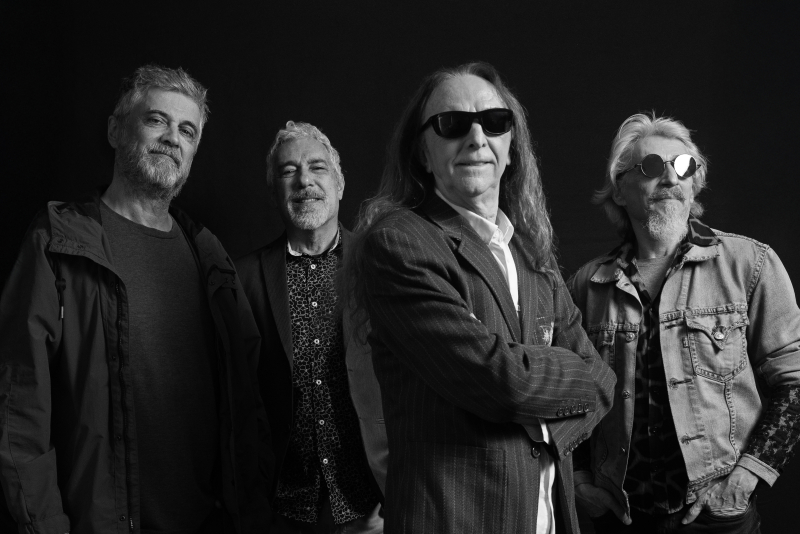 Taranatiriça revisita clássicos do rock gaúcho em show especial no Sgt. Peppers, em Porto Alegre