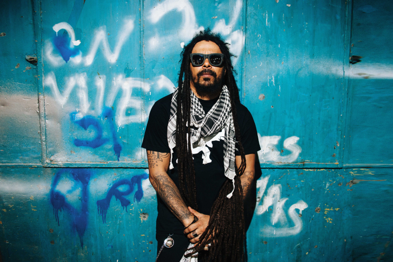 Marcelo Falcão retorna a Porto Alegre com a turnê 'O Legado' e celebra mais de 30 anos de carreira em show especial no Araújo Vianna