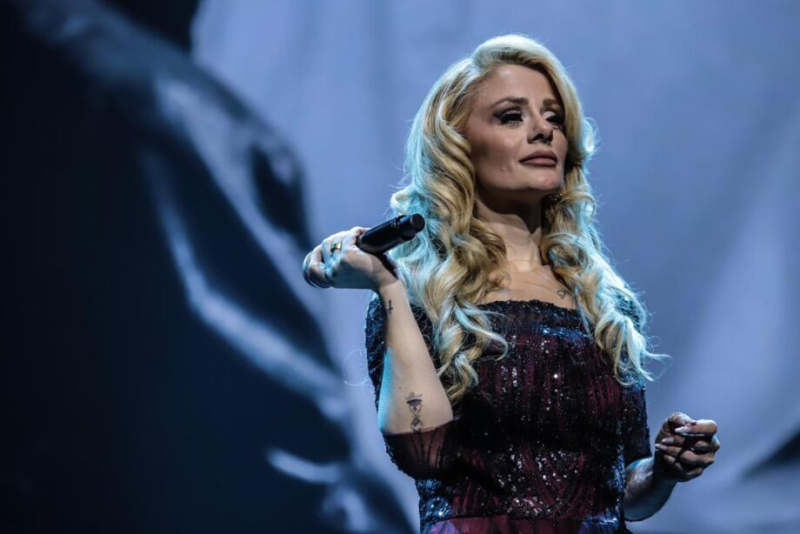 Hello Adele Tribute apresenta superprodução internacional em Porto Alegre com apresentação única no Teatro do Bourbon Country