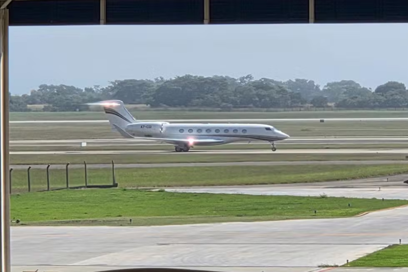 Shakira chega ao Rio na manha desta quarta-feira (29), e dá início à contagem regressiva para show em Copacabana