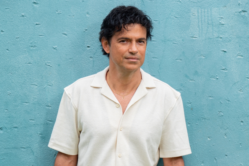 Jorge Vercillo celebra 30 anos de carreira com show especial em Porto Alegre nesta sexta-feira, (15), no Auditório Araújo Vianna