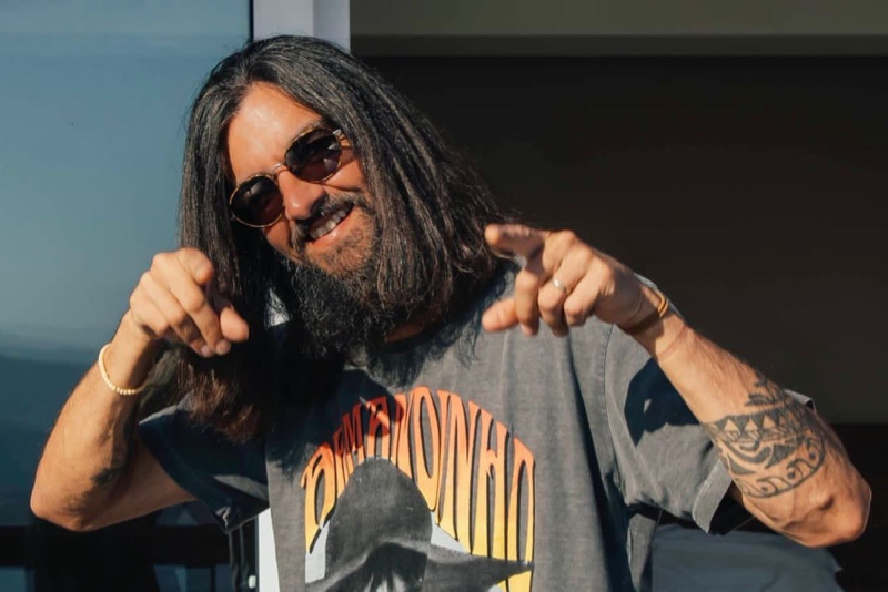 Armandinho apresenta nova turnê em Porto Alegre com show no Auditório Araújo Vianna neste sábado, (23)