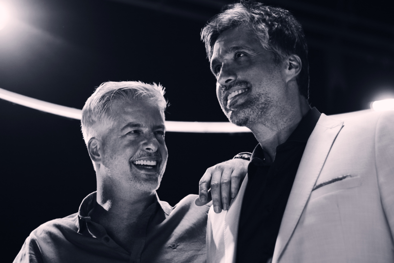 Victor & Leo retornam a Porto Alegre em agosto com a turnê 'Essência' em show no Auditório Araújo Vianna