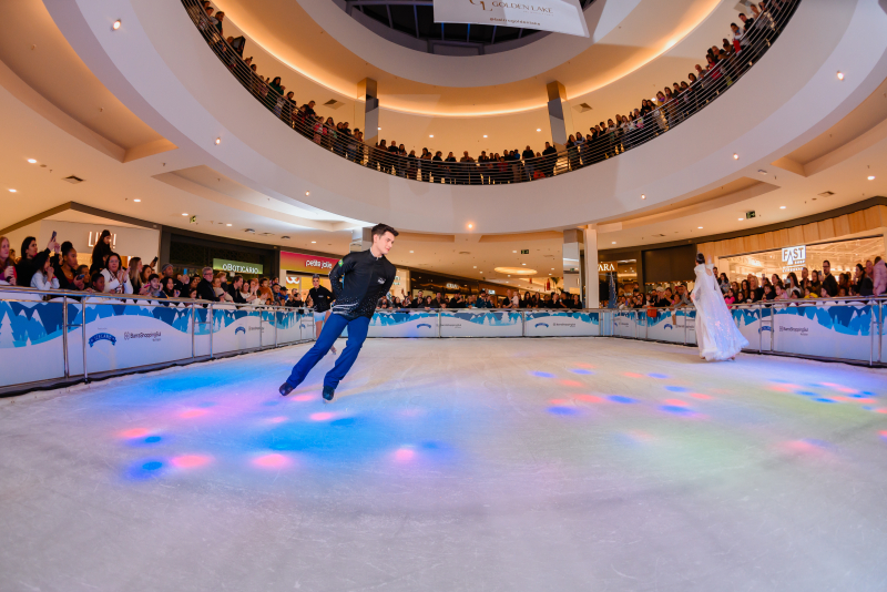 Aventura no Gelo leva pista de patinação ao BarraShoppingSul durante o inverno em Porto Alegre