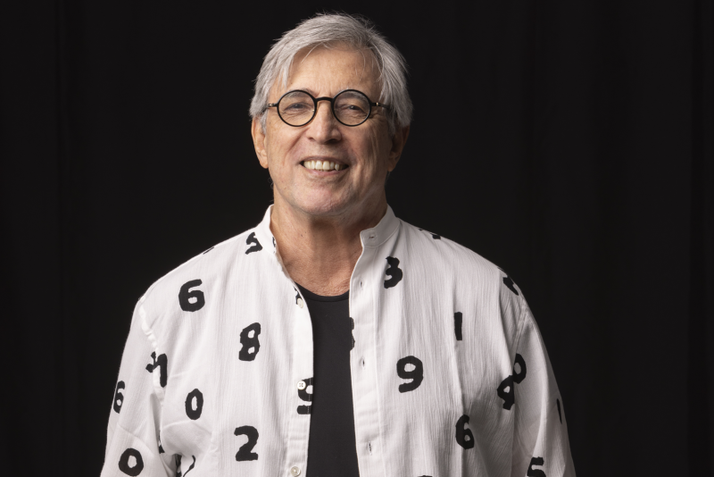 Ivan Lins celebra 80 anos de vida e mais de cinco décadas de carreira em show no Auditório Araújo Vianna, em Porto Alegre