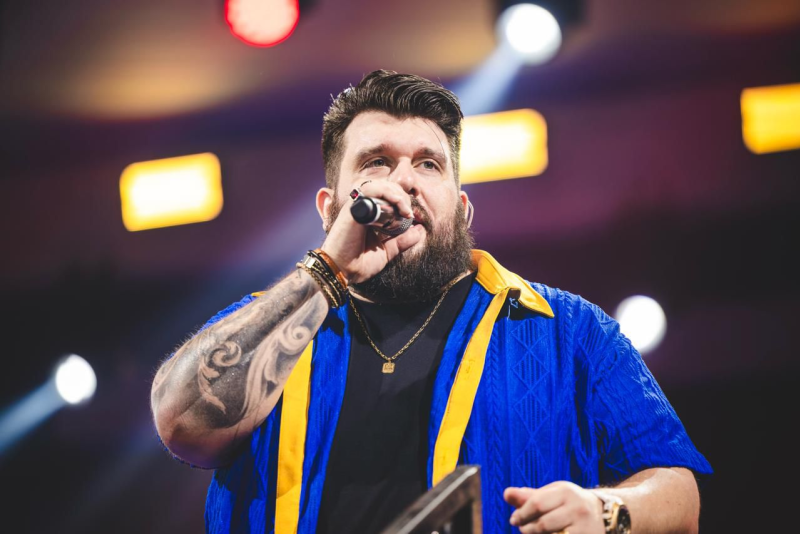 Feijoada do Panda estreia em Porto Alegre com mais de 10 horas de música, open food e show de três horas na FLY 51